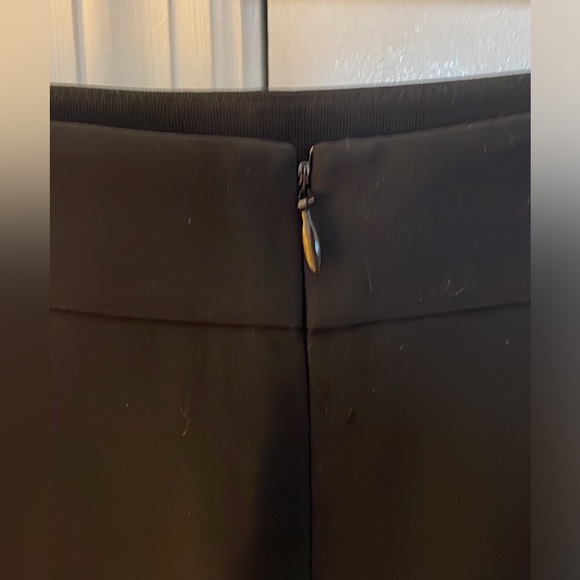 Ann Taylor black lined skirt - Size 8.  Double split detail on back. - Picture 10 of 12